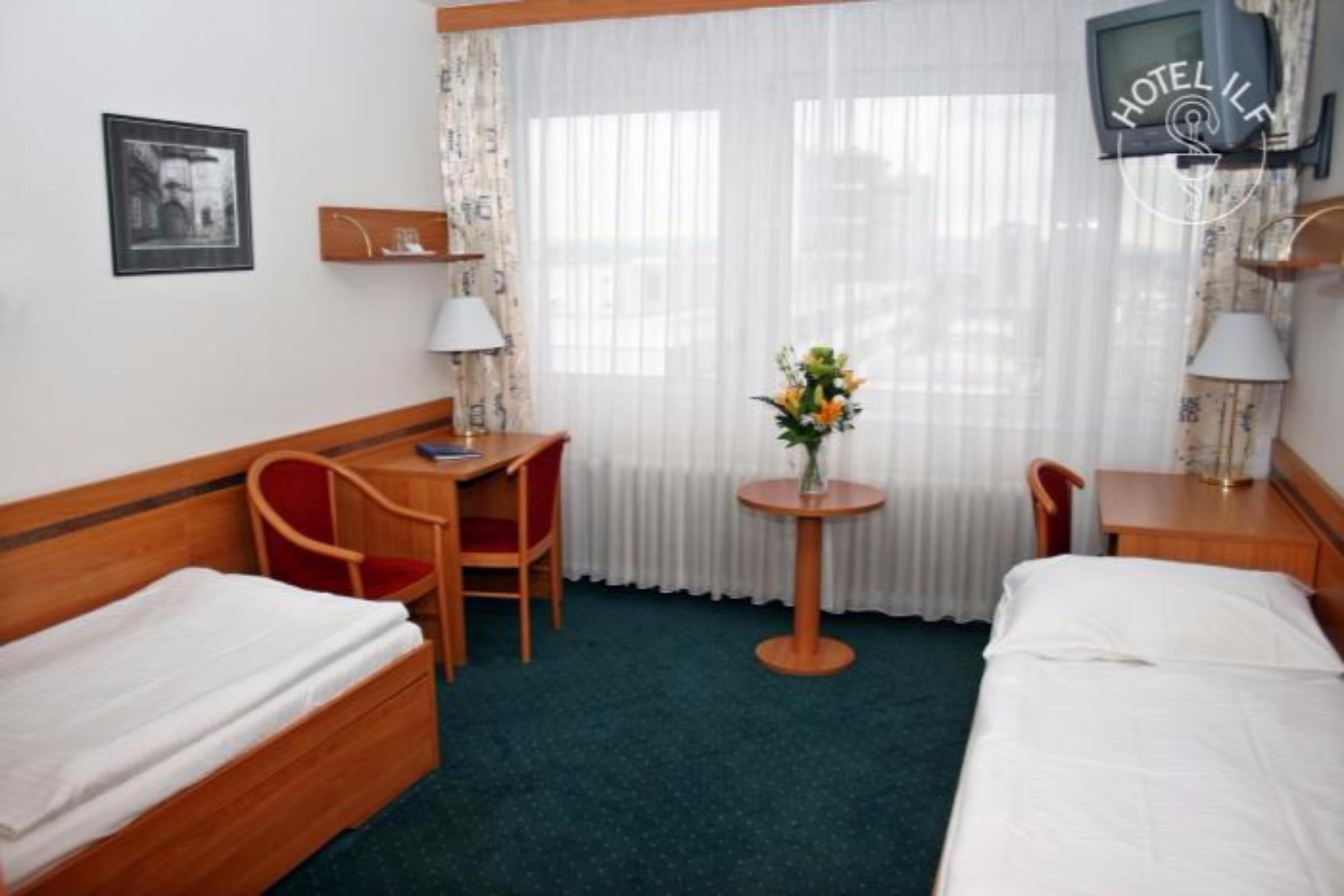 Hotel Ilf Prag Exteriör bild