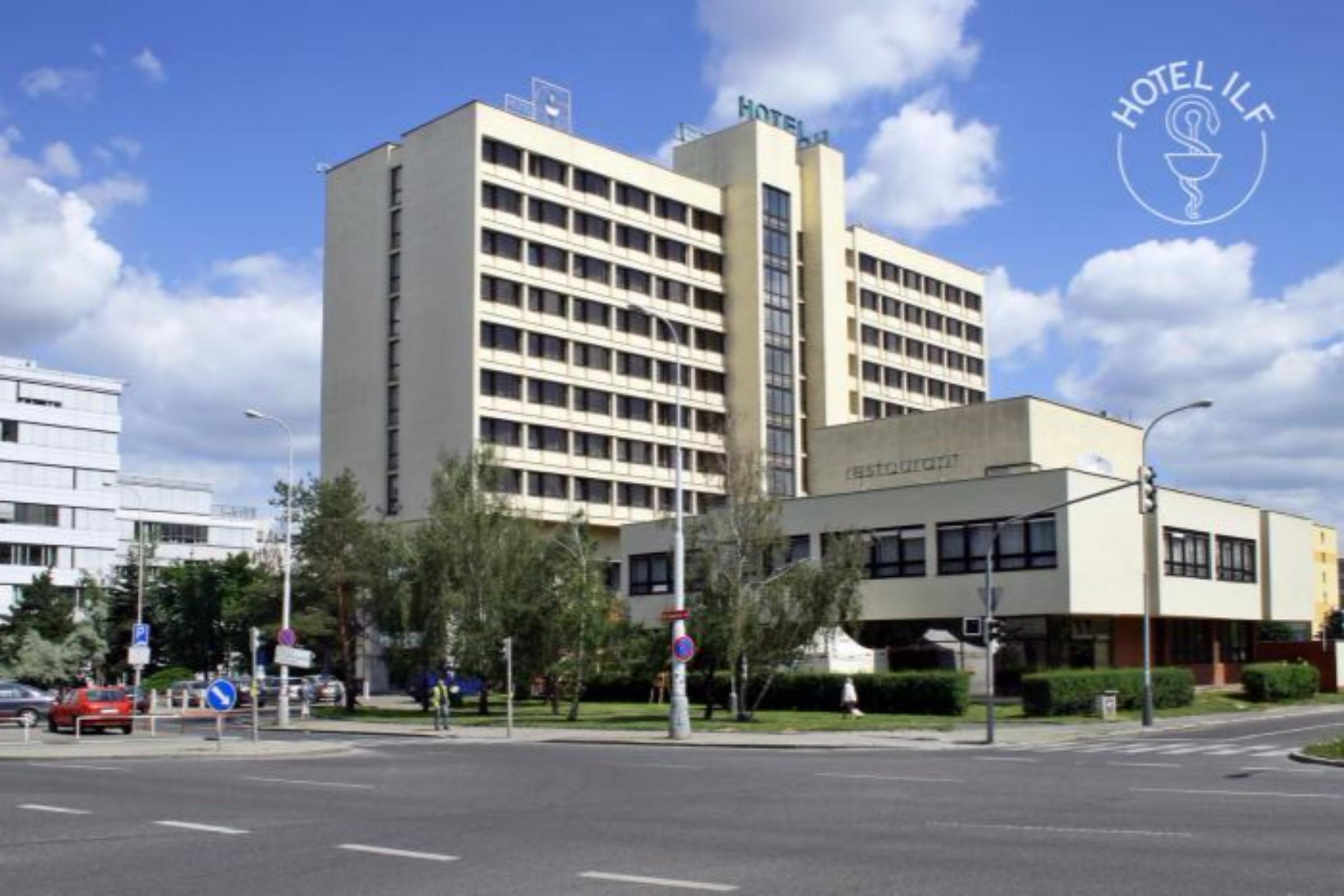 Hotel Ilf Prag Exteriör bild