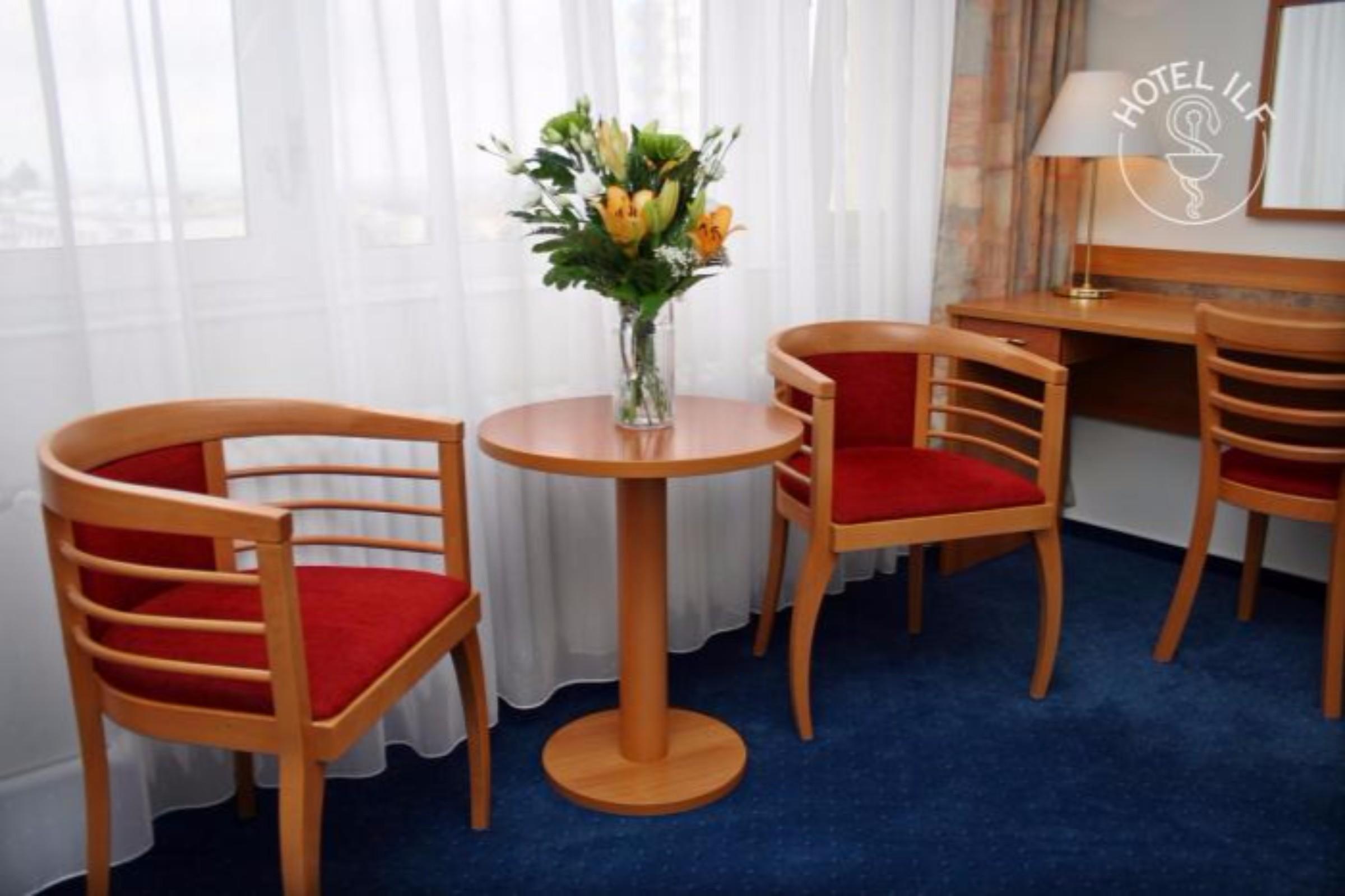 Hotel Ilf Prag Exteriör bild